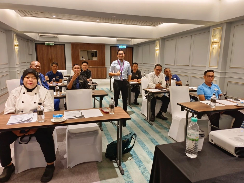 Kursus pengendali makanan in-house